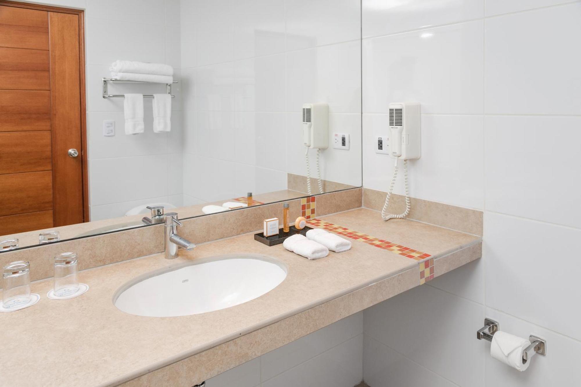 Wyndham Costa Del Sol Pucallpa Eksteriør bilde