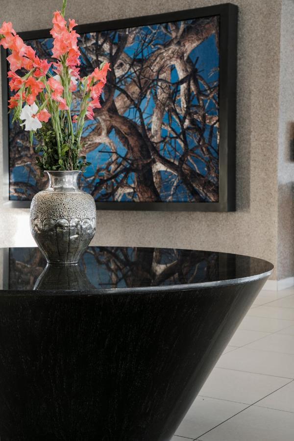 Wyndham Costa Del Sol Pucallpa Eksteriør bilde A freestanding bathtub